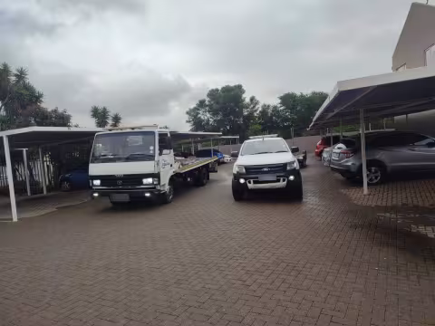 CS Towing Gallery Image