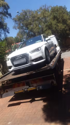 CS Towing Gallery Image